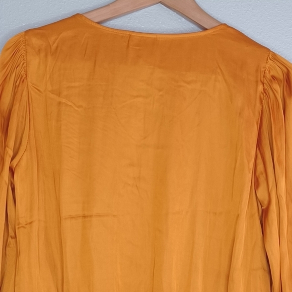 Joie Satin V-Neck Puff Sleeve Mocked Waist Blouse - Picture 6 of 15